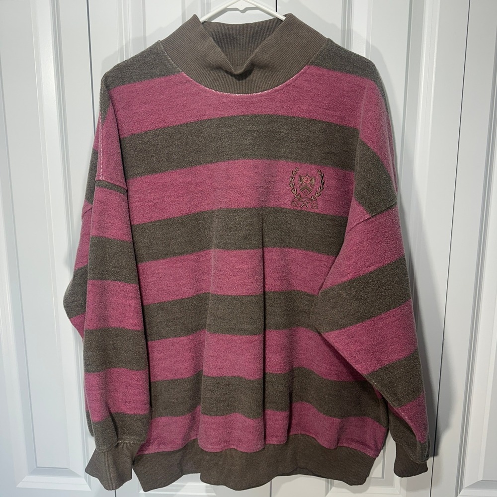 BDG Mock Neck Sweatshirt Mens Medium Pink Brown Striped Crest Vintage Collegiate